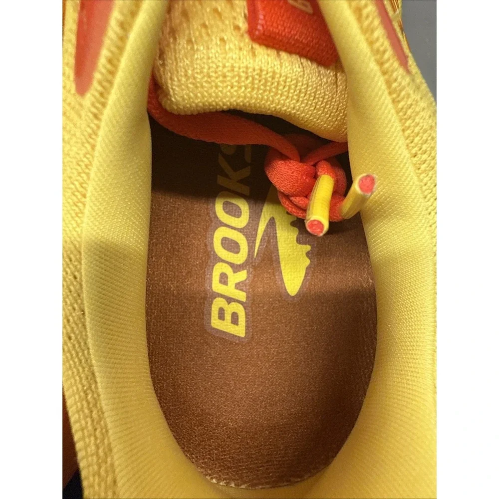 Limited‎ Edition Brooks Ghost Winnie the Pooh Women's 8M Disney Limited Edition
